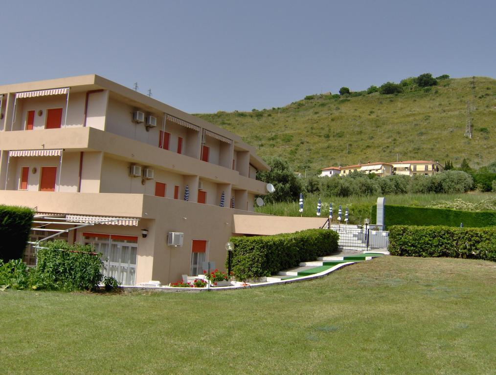 Hotel Svizzero Sangineto Kültér fotó